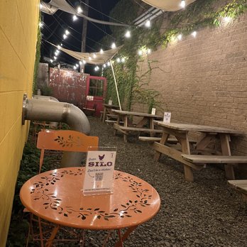 Silo Food Truck - Sitting area outside - Food Trucks Near Me - Ithaca, New York Silo Food Truck - Sitting area outside - Food Trucks Near Me - Ithaca, New York