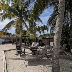 Creekside Inn - BBQ area