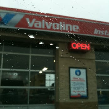 Valvoline Instant Oil Change - Oil Change Stations Near Me - Maplewood, Minnesota Valvoline Instant Oil Change - Oil Change Stations Near Me - Maplewood, Minnesota