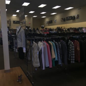 Clothes Mentor Palm Desert, CA - Women's Clothing Near Me - Palm Desert, California