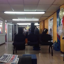 Llantera San Manuel - En la sala de espera