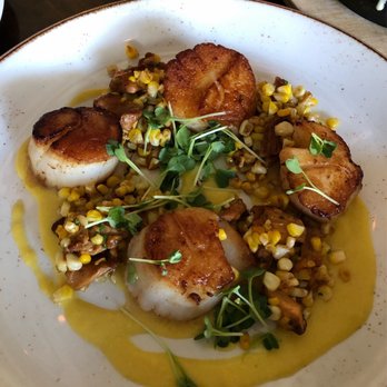The Roundhouse Hotel - Diver Sea Scallops - New American Near Me - Beacon, New York