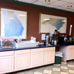 Downtown Inn & Suites - Free breakfast of refined carbohydrates and sugar. Mmm, jittery.