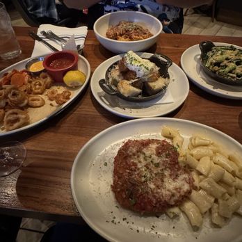 North Italia - Chicken Parmesan Calamari Fritti Spicy Broccolini White Truffle Garlic Bread Bolognese (House Specialty) - Pizza Near Me - El Segundo, California