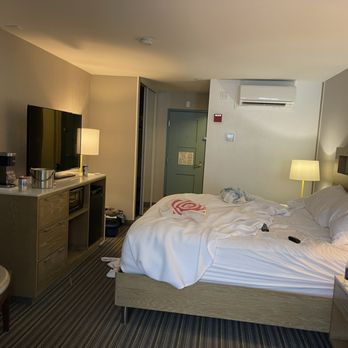 The Wayfarer San Diego - King Room partial view - San Diego, CA
