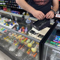 Dr Bunny Smoke Shop - Informative