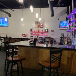 Brothers Restaurant And Bar - Bar area