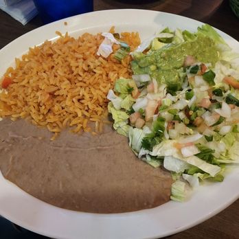 Los Tres Caminos - Beans, rice, guac, lettuce, and Pico de Gallo - Mexican Near Me - Peru, Indiana Los Tres Caminos - Beans, rice, guac, lettuce, and Pico de Gallo - Mexican Near Me - Peru, Indiana