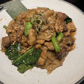 Siam Thai - Chicken Pad See Ew - Thai Near Me - Flushing, New York Siam Thai - Chicken Pad See Ew - Thai Near Me - Flushing, New York