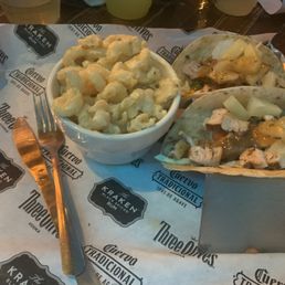 Jerk Chicken tacos with mac and cheese