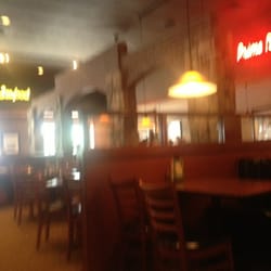 O'Charley's Restaurant & Bar - Dinning area