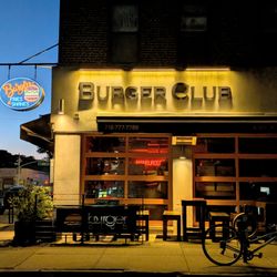 Burger Club - Outside (@ night)