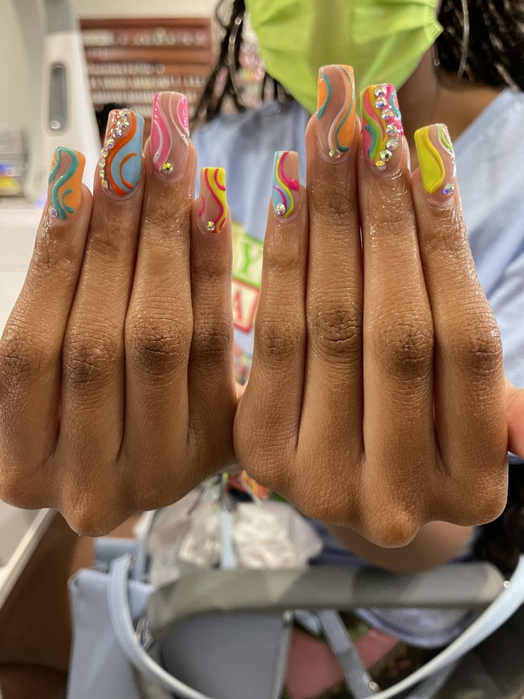 HAPPY NAILS & SPA Updated October 2024 36 Photos & 24 Reviews 327 Killian Rd, Columbia