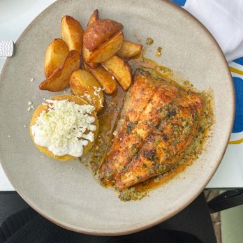 El Alma - Red Fish with creamed corn and papas - Mexican Near Me - Austin, Texas El Alma - Red Fish with creamed corn and papas - Mexican Near Me - Austin, Texas