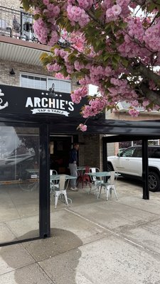 Archie's Tap & Table by null