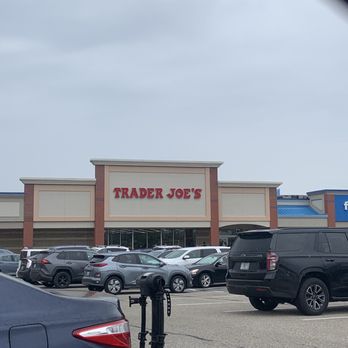 Trader Joe's - a parking lot full of cars - Grocery Near Me - Portsmouth, New Hampshire