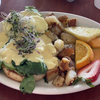 Blue Sky Bistro - California Benedict - Seafood Near Me - Morro Bay, California Blue Sky Bistro - California Benedict - Seafood Near Me - Morro Bay, California