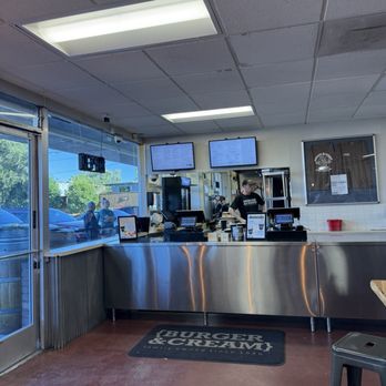 Burger & Cream - Desserts Near Me - Auburn, California Burger & Cream - Desserts Near Me - Auburn, California