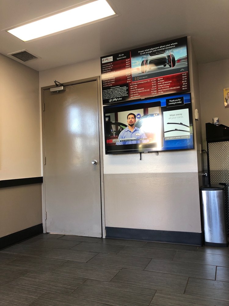 JIFFY LUBE Updated August 2024 11 Photos & 63 Reviews 11965 SE