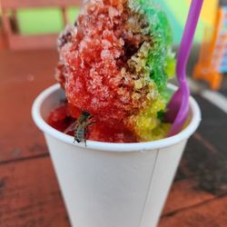 Shaved Ice Island - BEE ready to share your shaved ice!