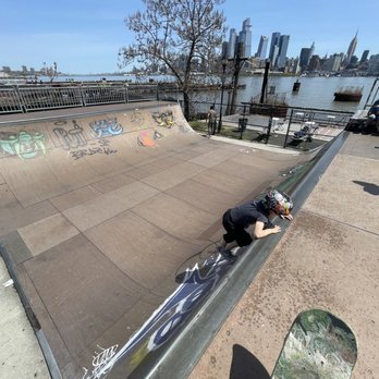 Castle Point Skate Park - 6' is too hard to go from micro micro does not translate - Skate Parks Near Me - Hoboken, New Jersey Castle Point Skate Park - 6' is too hard to go from micro micro does not translate - Skate Parks Near Me - Hoboken, New Jersey