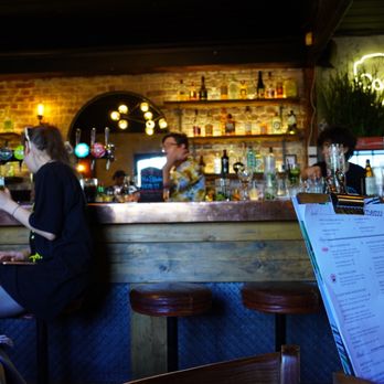 Lockside Bar & Kitchen - Bars Near Me - London, XGL