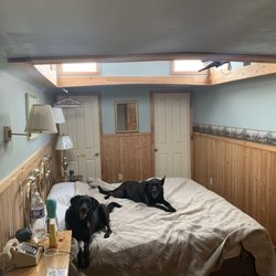 The Caboose Motel - Dog friendly caboose!