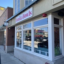 Bonita Bowls La Grange, IL - Outside view