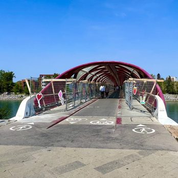 Peace Bridge - Looks like it's being repaired or renovated or something (august 2023) - Landmarks & Historical Buildings Near Me