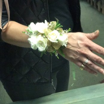 DeLaurenti Florist - Florists Near Me - Bellevue, Washington DeLaurenti Florist - Florists Near Me - Bellevue, Washington