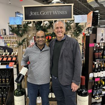 Liquor Hub - Owner Nick with Celebrity Winemaker Joel Gott - Beer, Wine & Spirits Near Me - Sharon, Massachusetts Liquor Hub - Owner Nick with Celebrity Winemaker Joel Gott - Beer, Wine & Spirits Near Me - Sharon, Massachusetts