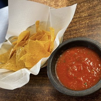 Cancun Bay Mexican Restaurant - We ate several chips before I took this picture. The basket was fuller. Good salsa! Warm chips! - Mexican Near Me - Tomah, Wisconsin