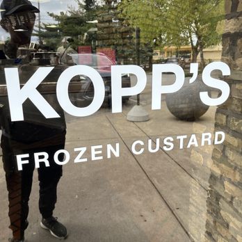 Kopp's Frozen Custard - Front door - Ice Cream & Frozen Yogurt Near Me - Glendale, Wisconsin