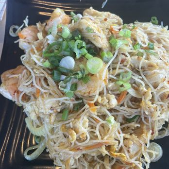 Fusa Red 8 Chinese - Singapore noodles - Chinese Near Me - Wichita, Kansas