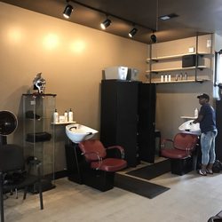 The Kingdome Barbershop - Shampoo area