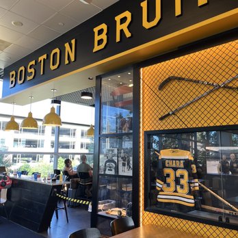 Boston Bruins Bar - the interior of a restaurant - Sports Bars Near Me - Boston, Massachusetts
