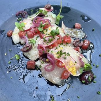 The Mountain House - Yellowfin carpaccio - New American Near Me - Woodside, California