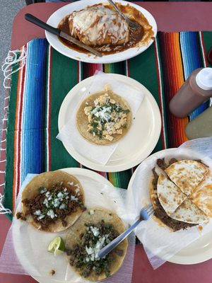 Iker's Tacos by null