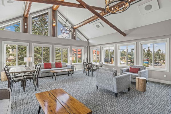 Basecamp Lodge Canmore by null