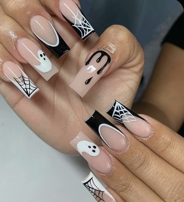 Lola Nails Bar