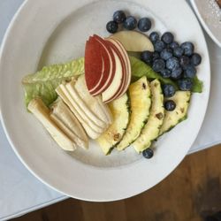 Sandpiper Cafe - Side of fruit, incredible!