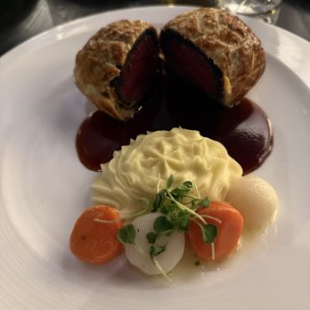 Gordon Ramsay Hell's Kitchen - Beef Wellington - The pastry was soft and gummy. I peeled it off and ate the Filet instead - Steakhouses Near Me - Stateline, Nevada Gordon Ramsay Hell's Kitchen - Beef Wellington - The pastry was soft and gummy. I peeled it off and ate the Filet instead - Steakhouses Near Me - Stateline, Nevada