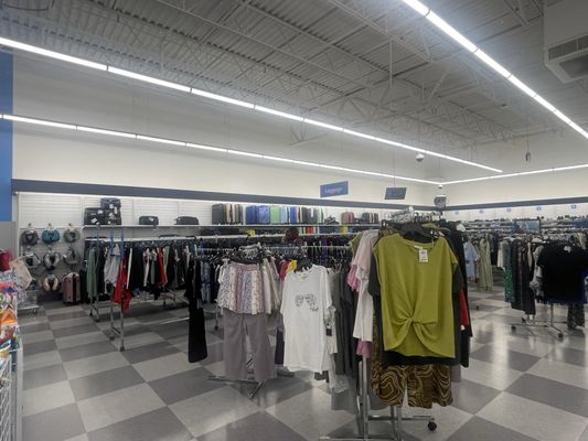 Ross Dress for Less, 35615 Warren Rd, Westland, MI 48185-2015, US - MapQuest Ross Dress for Less, 35615 Warren Rd, Westland, MI 48185-2015, US - MapQuest