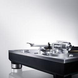 Audio Tech - Turntables and Vintage Audio