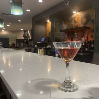 DoubleTree by Hilton Hotel Tulsa - Warren Place - Bar - Hotels Near Me - Tulsa, Oklahoma DoubleTree by Hilton Hotel Tulsa - Warren Place - Bar - Hotels Near Me - Tulsa, Oklahoma