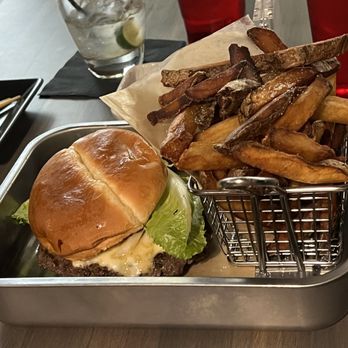 Momo Sushi & Grill - Nippon Burger - Sushi Bars Near Me - Tigard, Oregon
