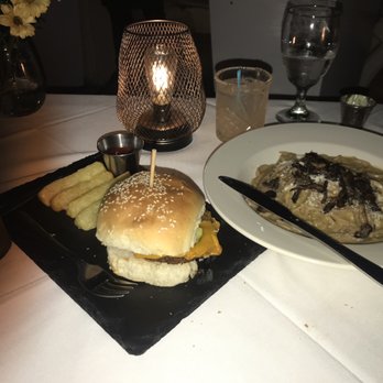 Full Bloom Vegan - Cheese burger and carbonara - Vegan Near Me - Miami Beach, Florida