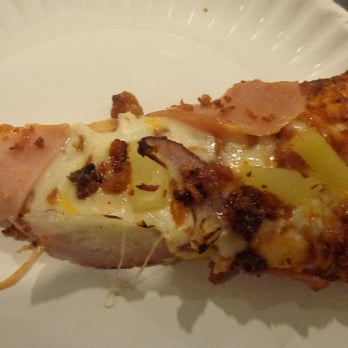 Round Table Pizza - Maui Zaui. In general, our slices were loaded with toppings. - Pizza Near Me - San Lorenzo, California
