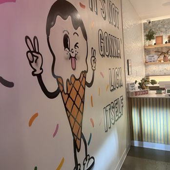 Seaside Creamery - Ice Cream & Frozen Yogurt Near Me - Long Beach, California
