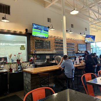 The Ripon Tap House - Inside - Beer Bar Near Me - Ripon, California